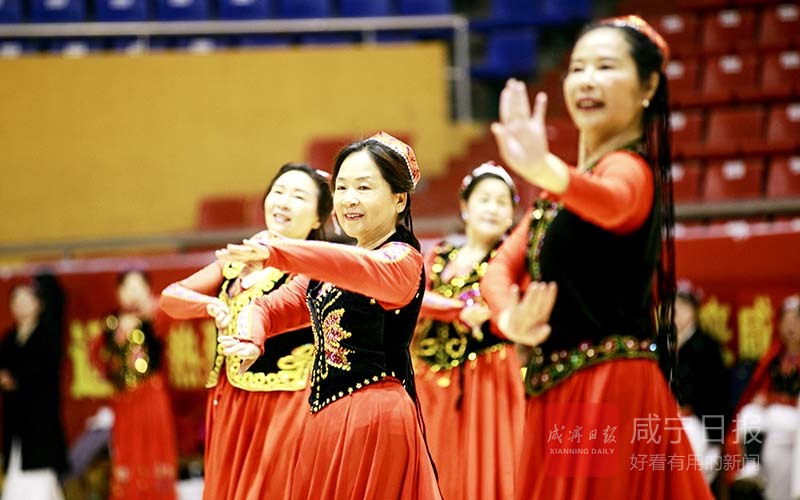 图文：欢庆三八妇女节