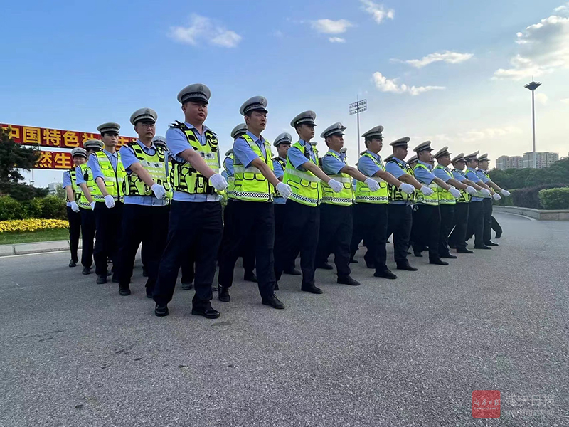 图文：强警砺剑铸精兵