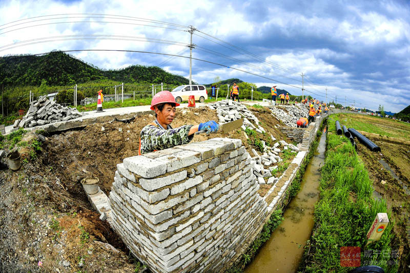 图文：管网建设忙