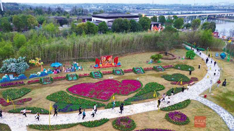 图文：荧光奔跑 预热咸马