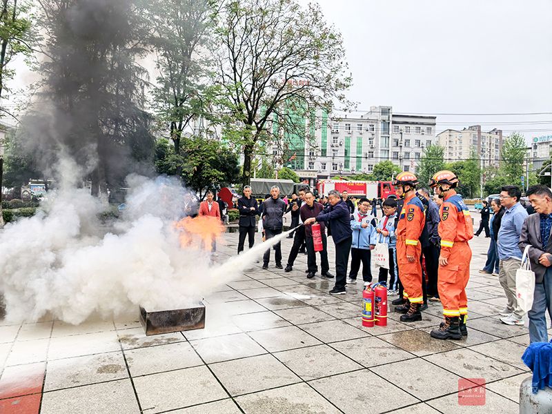 图文：开展消防宣传 筑牢安全防线