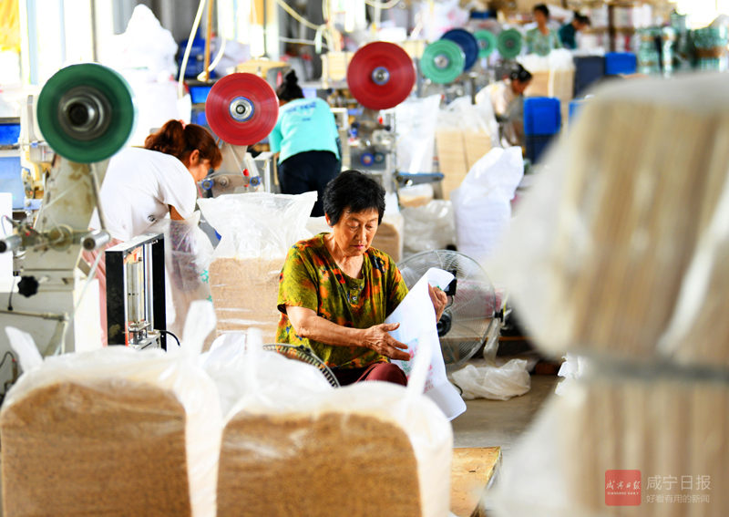 图文：竹制品加工助增收