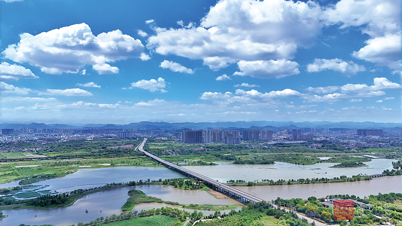 图文：湿地风光美如画