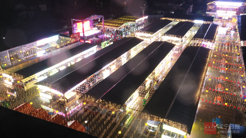 图文：沸波夜市 热力十足